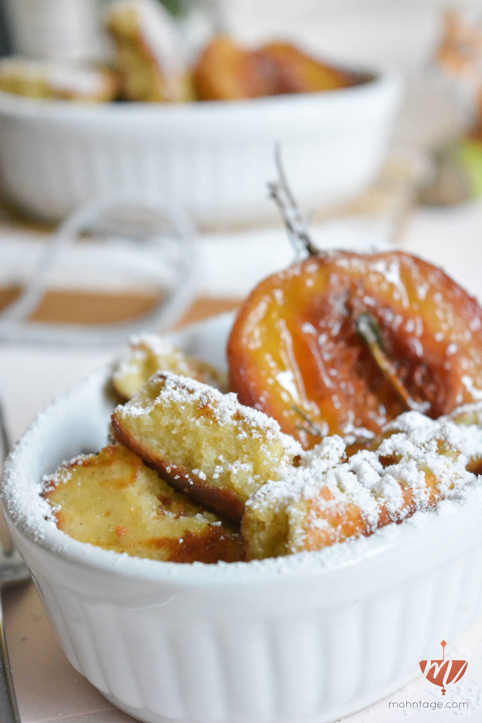Dinkel-Kaiserschmarrn mit gegrillten Rosmarin-Pfirsichen … O’zapft is! | mohntage