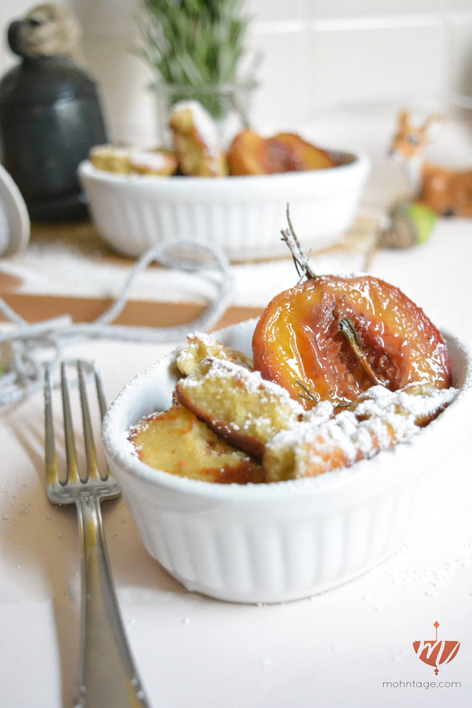 Dinkel-Kaiserschmarrn mit gegrillten Rosmarin-Pfirsichen … O’zapft is! | mohntage