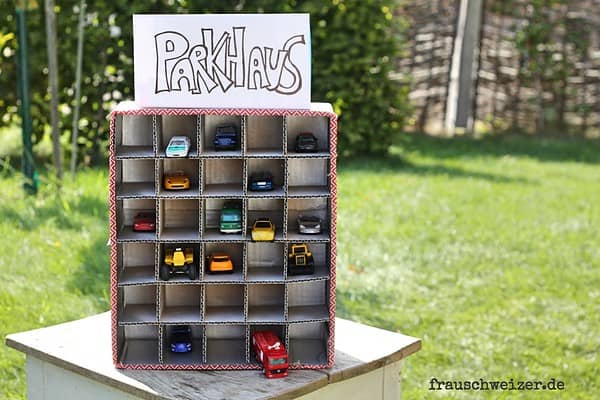 Parkhaus für Spielzeugautos