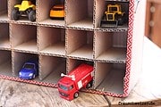Parkhaus für Spielzeugautos