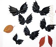 Bat Bows – Fledermaus Schleifen aus Lederresten