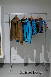 Garderobe aus Wasserrohren bauen