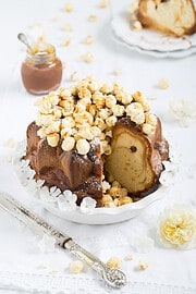 „Ingwer-Popcorn-Kuchen mit Salzkaramellfüllung!"