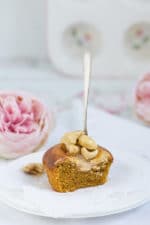 „Kürbis-Käsekuchen-Muffins mit karamellisierten Cashews-Glutenfrei!“