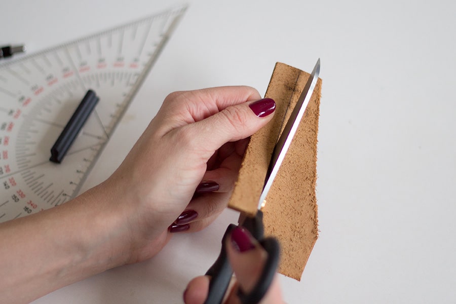 SCHLÜSSELANHÄNGER AUS LEDER – DIY GESCHENK FÜR IHN