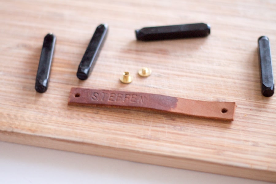 SCHLÜSSELANHÄNGER AUS LEDER – DIY GESCHENK FÜR IHN