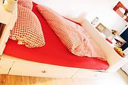 Bett aus Europaletten selber bauen