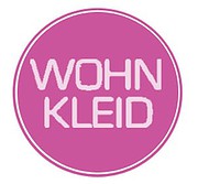 Logo von HANDMADE Kultur, einer Plattform für handgemachte Produkte, mit einem pinken Hintergrund und weißem Schriftzug, der die Bedeutung von handgefertigten Artikeln betont.