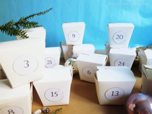 Adventskalender aus Take-Out-Boxen