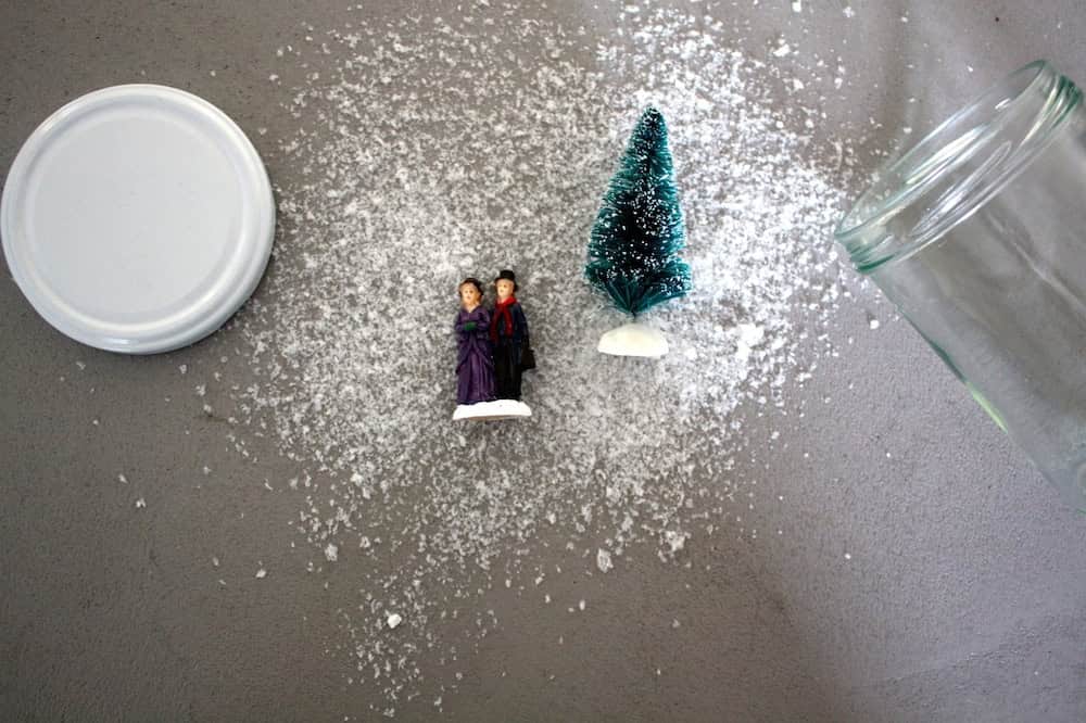 Winterwunder-Schneekugel-Adventskalender