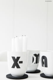 Adventskranz in Tassen