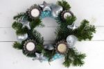 Adventskranz aus Wolle