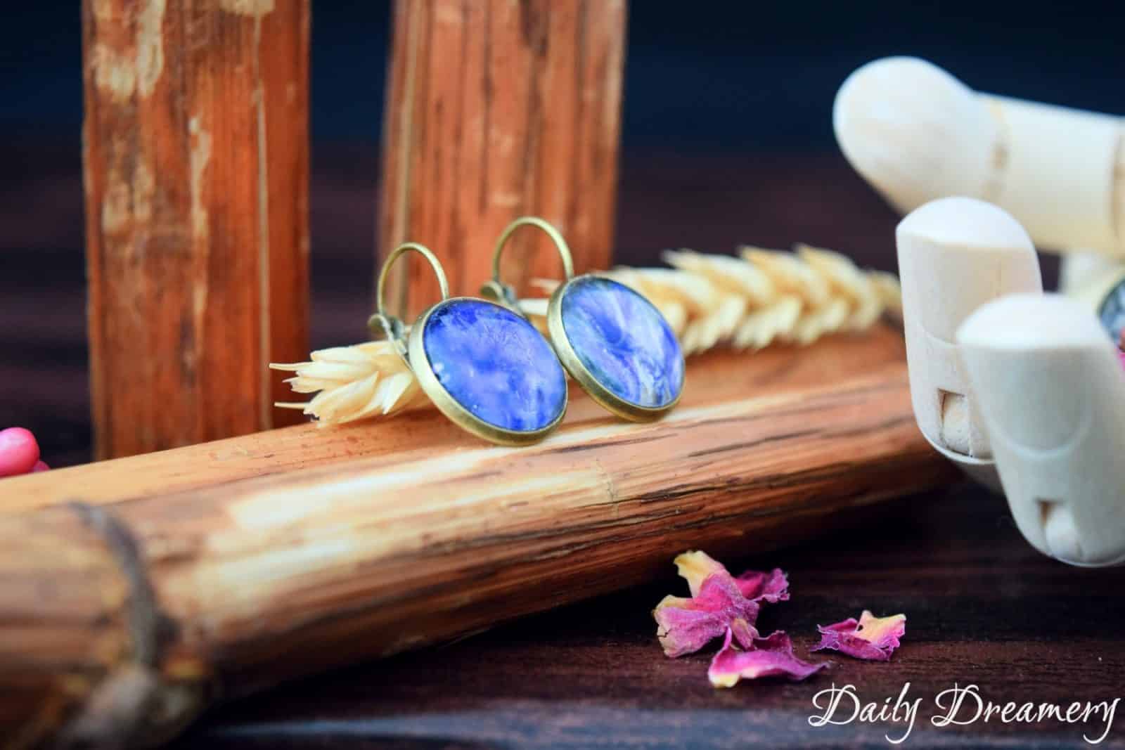 Cabochon-Ohrringe mit Papier oder Blüten