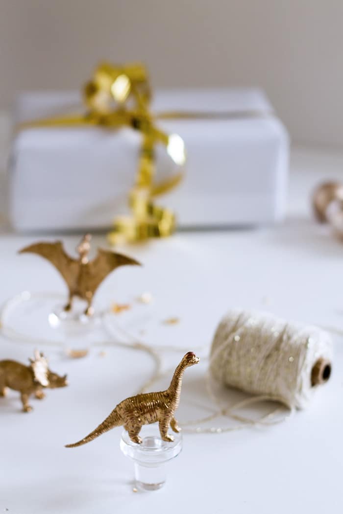 DIY Geschenkidee Dinokorken
