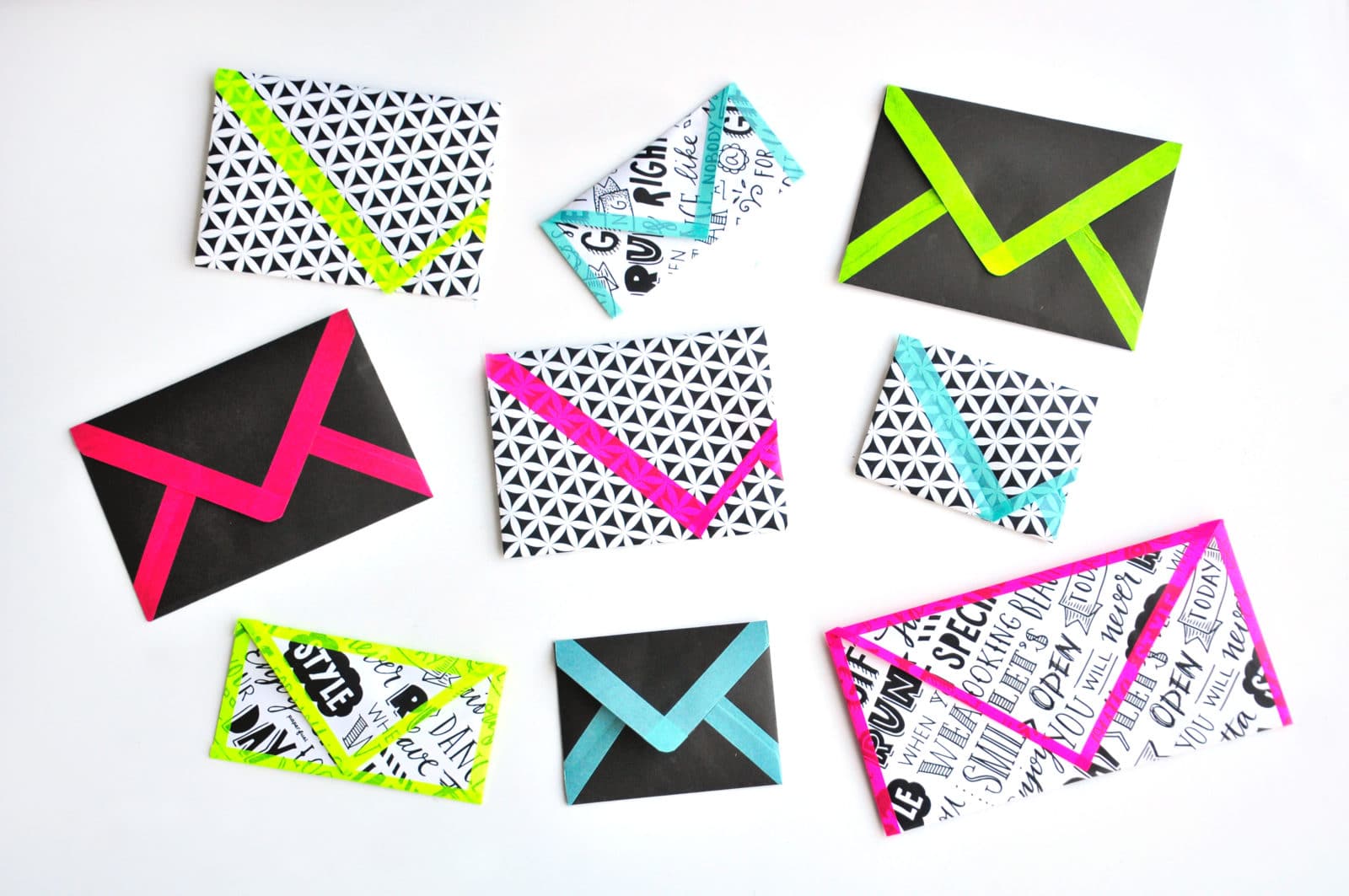 3 DIY Umschläge aus Geschenkpapier – Schwarz / Weiß und Neonfarben