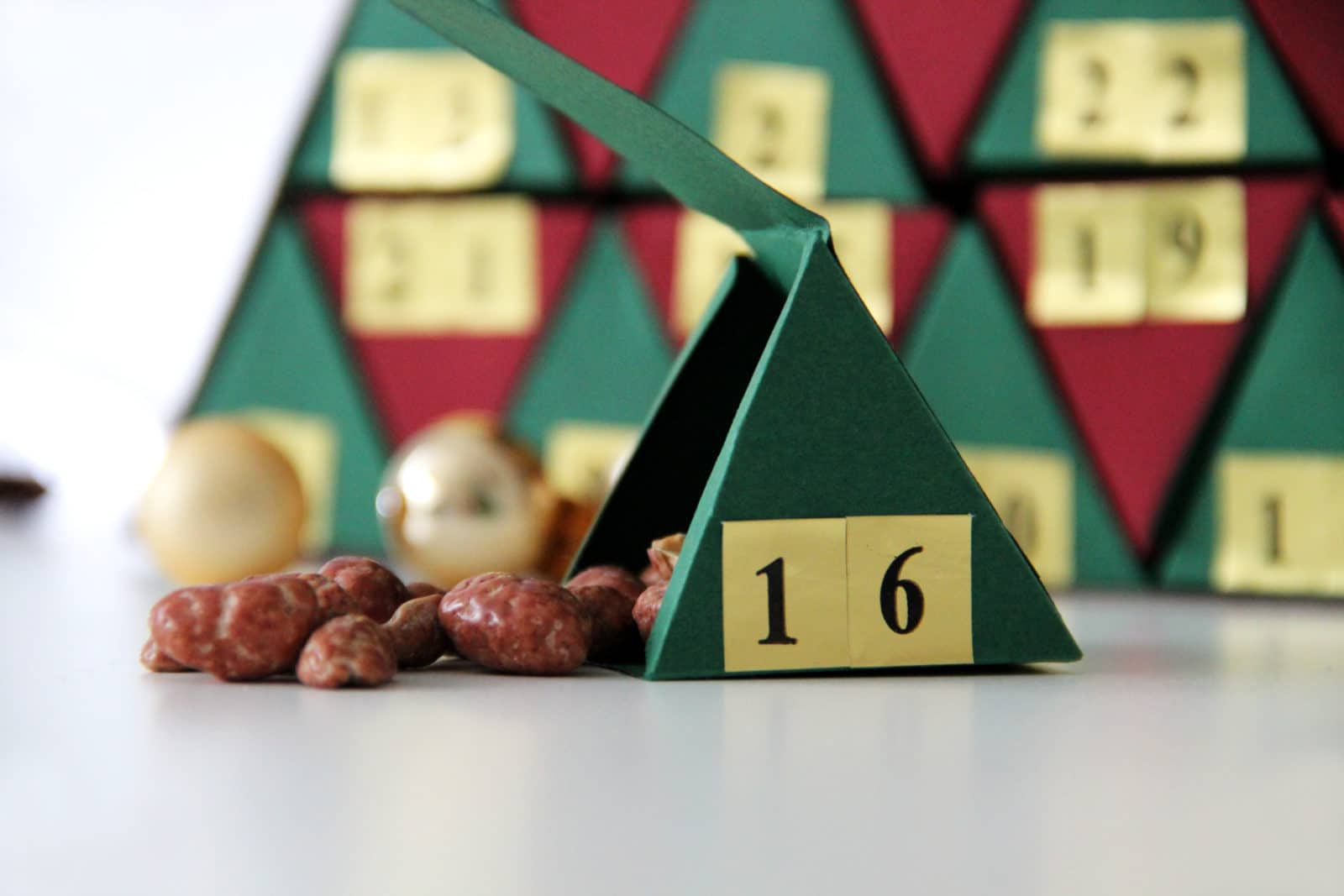 Adventskalender zum falten und selbst befüllen!