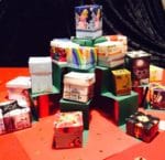 Edding Adventskalender Origamiboxen auf Papierpyramide
