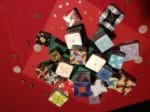 Edding Adventskalender Origamiboxen auf Papierpyramide