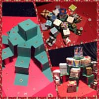 Edding Adventskalender Origamiboxen auf Papierpyramide