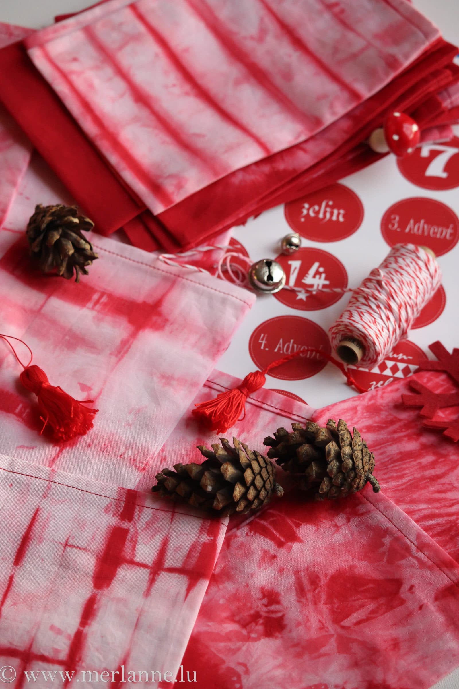 Adventkalender – geknotet und gefärbt