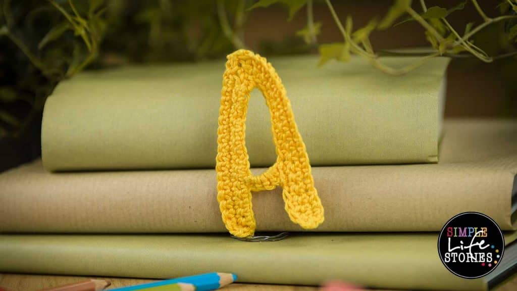 Kostenlose Häkelanleitung ABC: Buchstabe A