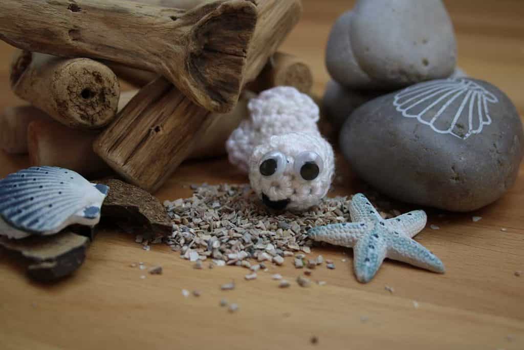 Kostenlose Häkelanleitung: Kleiner weißer Hai Nemo