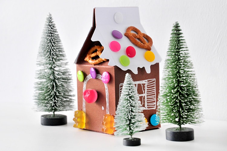 DIY Lebkuchenhaus aus Fotokarton – eine „zuckersüße“ Geschenkverpackung ;-)