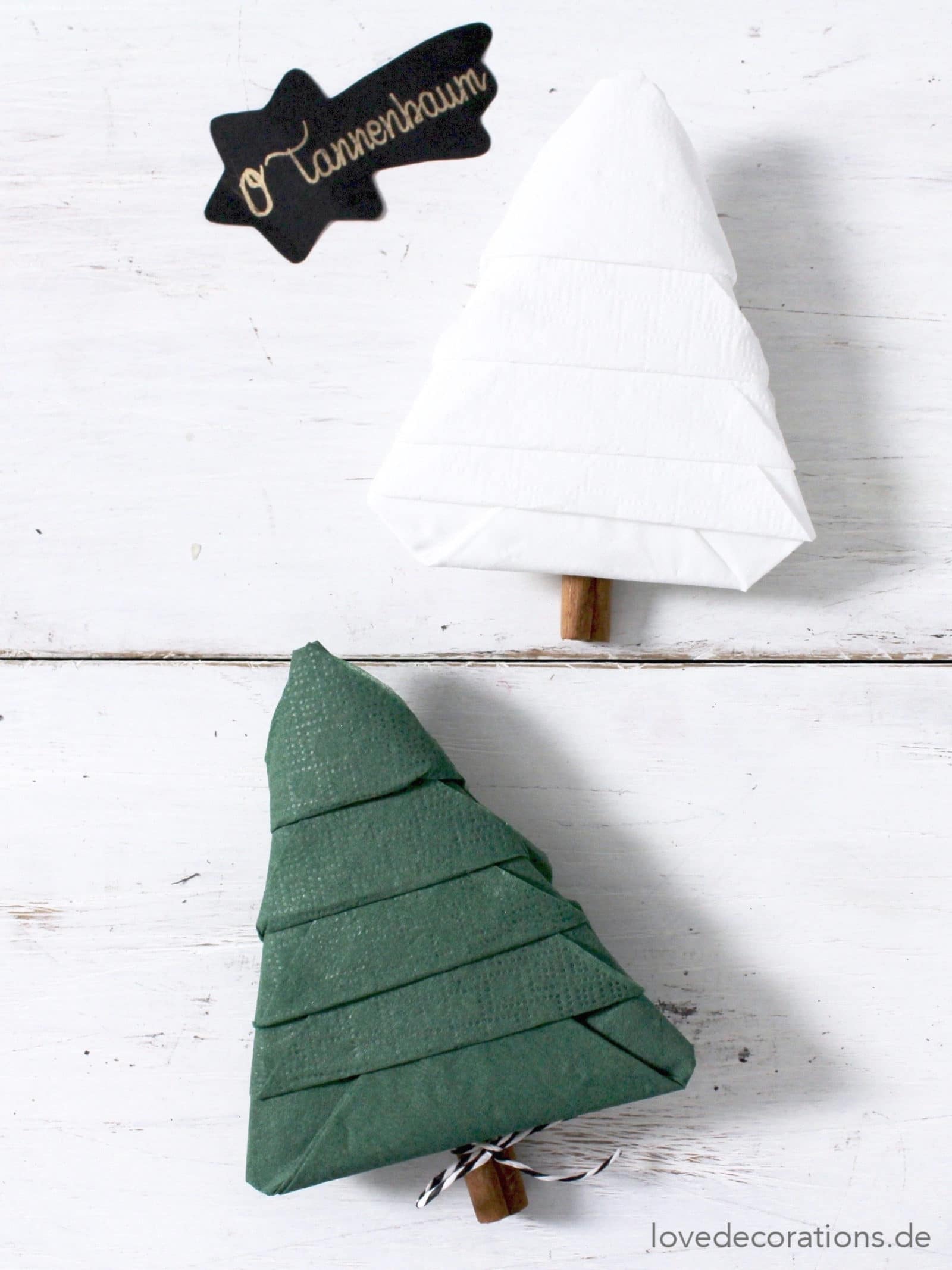 Servietten falten: Tannenbaum