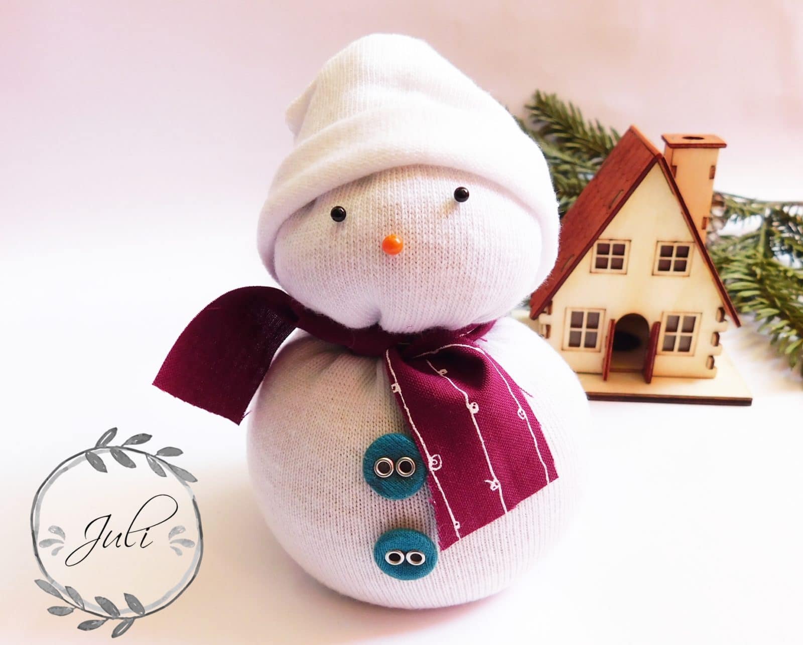 Schnelle Bastelidee (für Kinder): Socken Schneemann