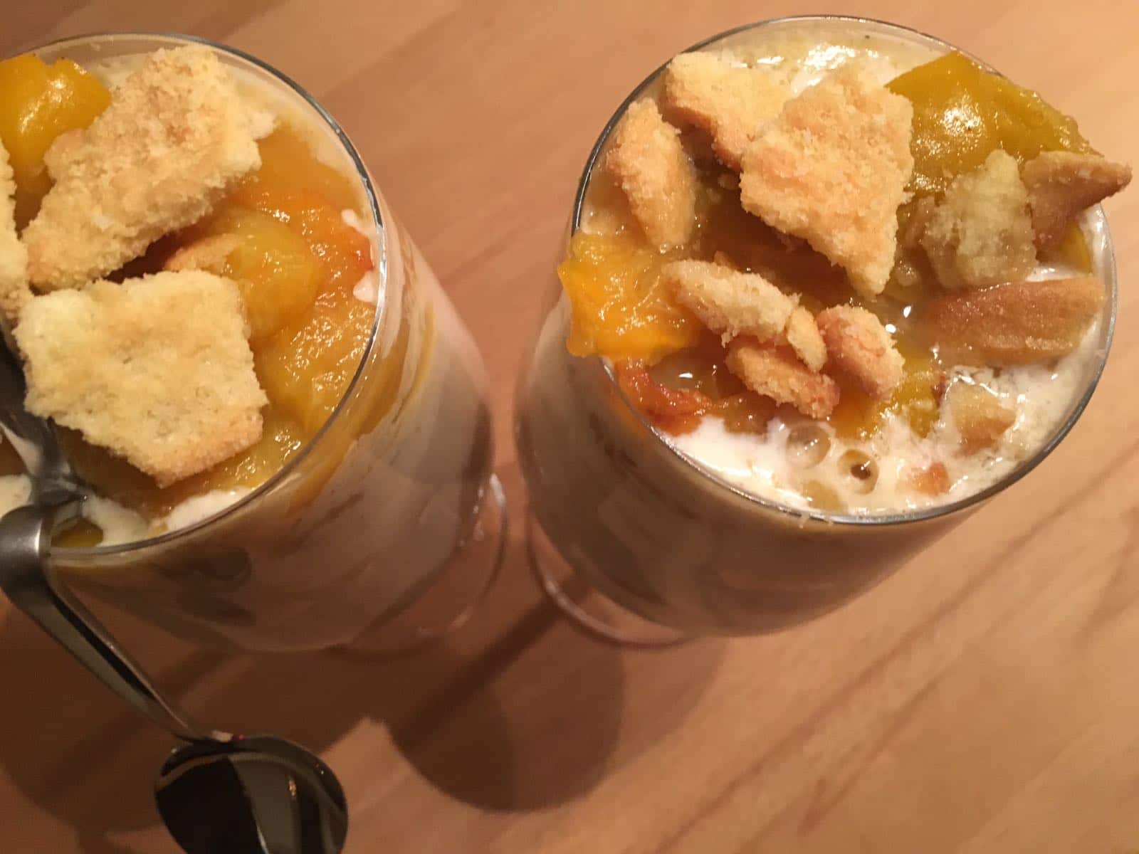 Spekulatius Tiramisu mit heißen Mirabellen