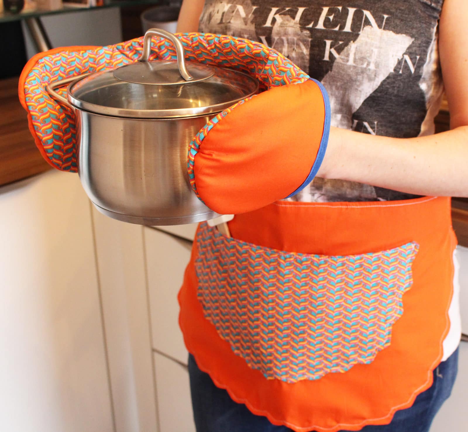 Tutorial Küchenschürze und Topfhandschuhe – kostenlose Anleitung und Schnittmuster