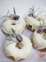 Mistletoe-Donuts mit Cranberries und Rosmarin | Mohntage