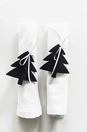 Weihnachtliche Tischdeko, Tannenbäume aus Papier (mit Druckvorlage)