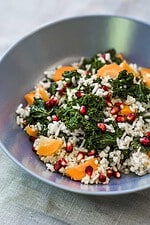 Salat im Winter: Grünkohlsalat mit Hirse, Möhren und Granatapfelkernen