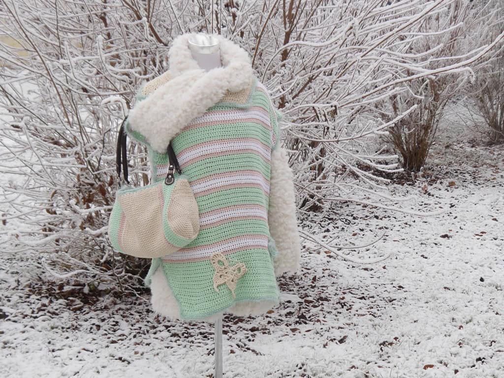 Sommerpulli gehäkelt mit Tasche und Mütze
