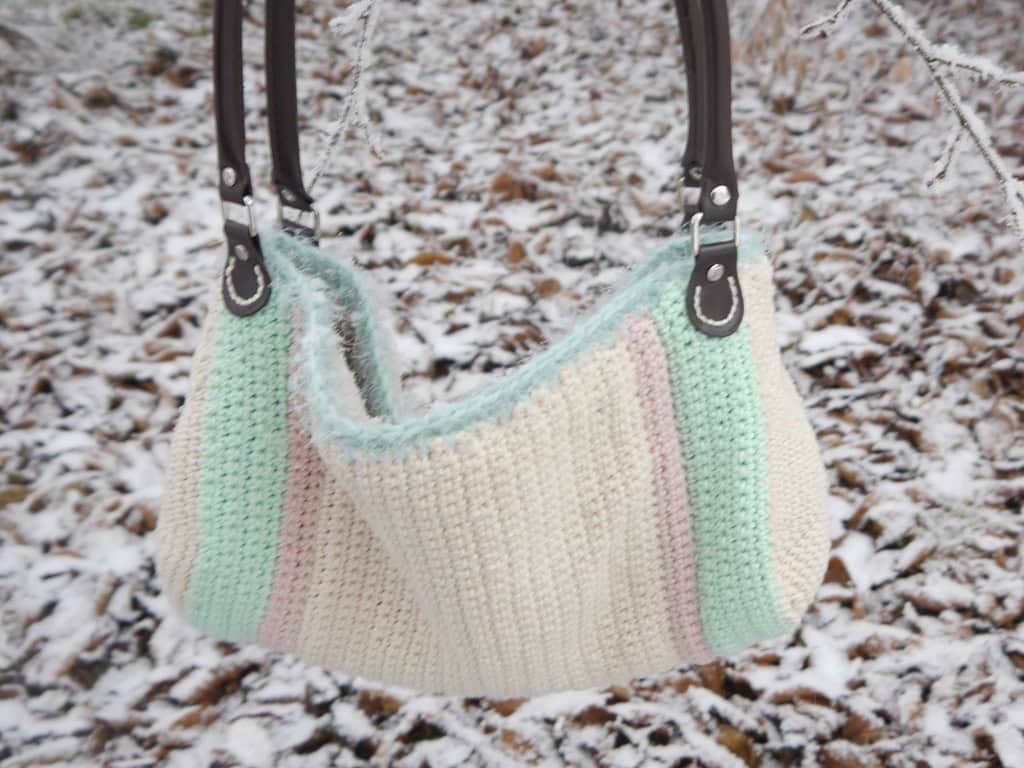 Sommerpulli gehäkelt mit Tasche und Mütze