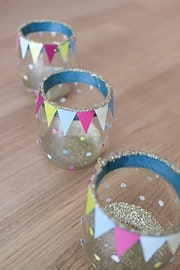 DIY-Tischdeko: Bunte Windlichter basteln