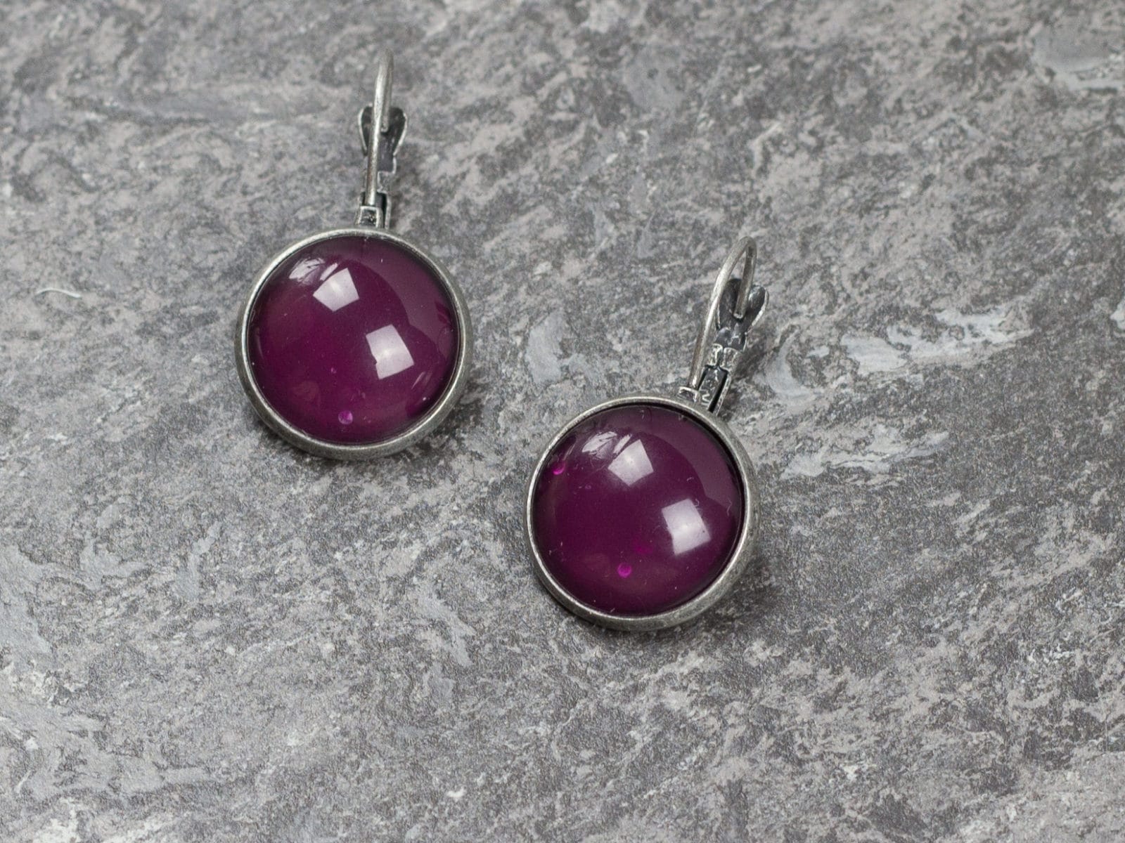 Halskette mit Cabochon Anhänger