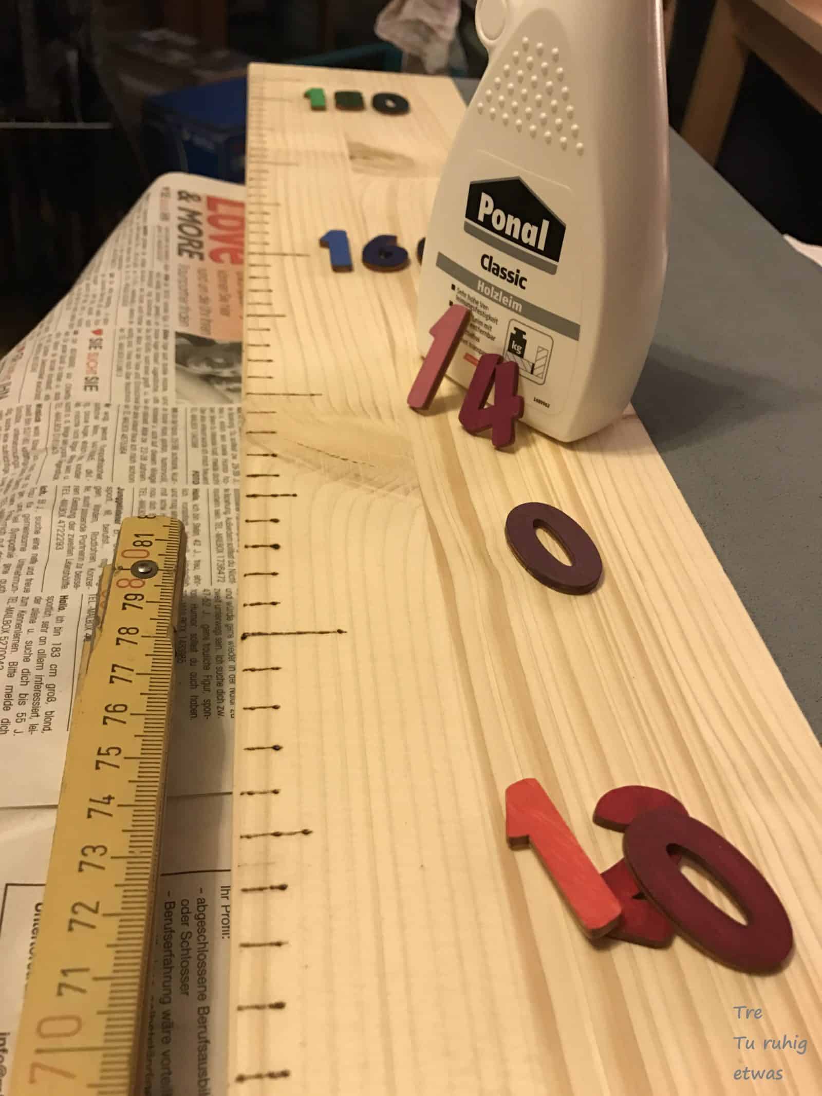 Kindermesslatte aus Holz selber machen (DIY Growth Chart)