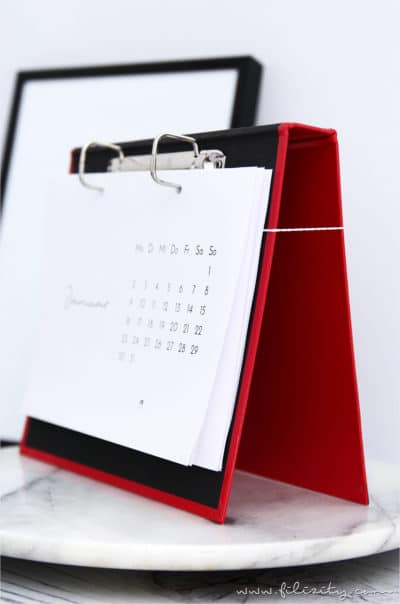 DIY Kalender-Brett & Tischkalender-Printable