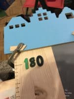 Kindermesslatte aus Holz selber machen (DIY Growth Chart)