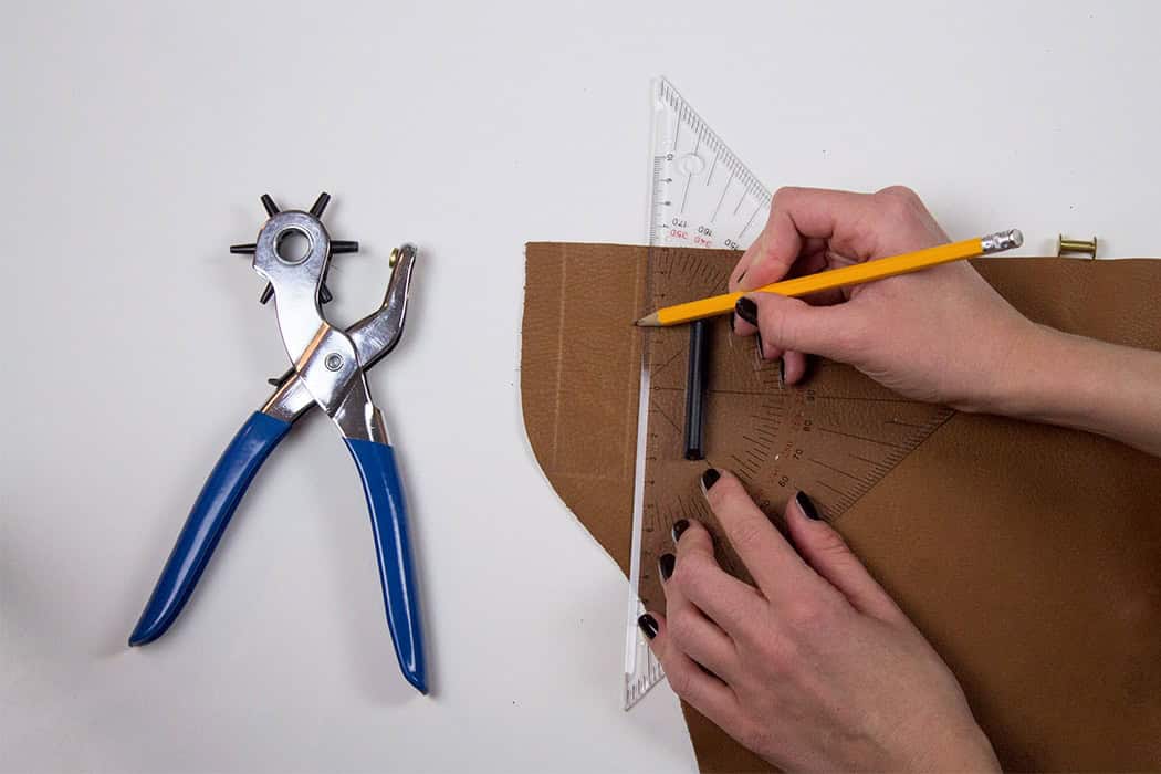 DIY BOXEN MIT LEDERSCHLAUFEN