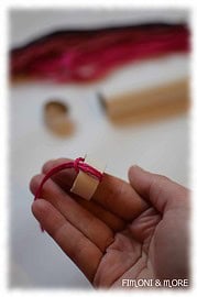 Warme Ohren im Miniformat: DIY Deko-Pudelmützen