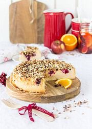 Cranberry-Käsekuchen mit Kandis-Crunch