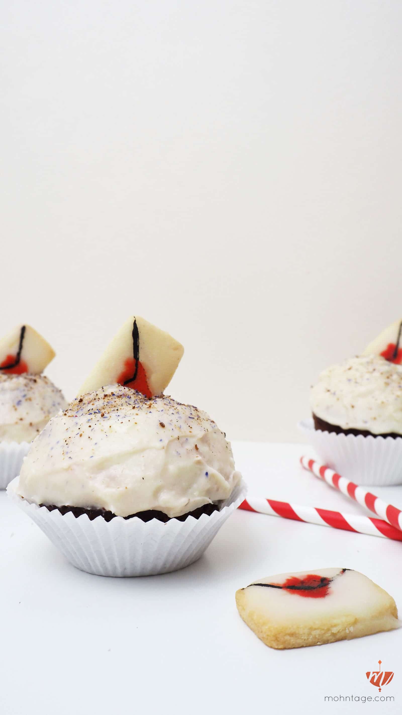 Cupid’s Red Velvet Cupcakes #DoItValentinstag | Mohntage