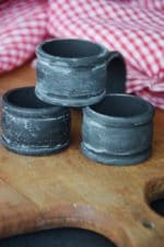 Kleines DIY mit großer AMORE! Serviettenringe zum Selbstbeschriften mit Tafellack und Kreide
