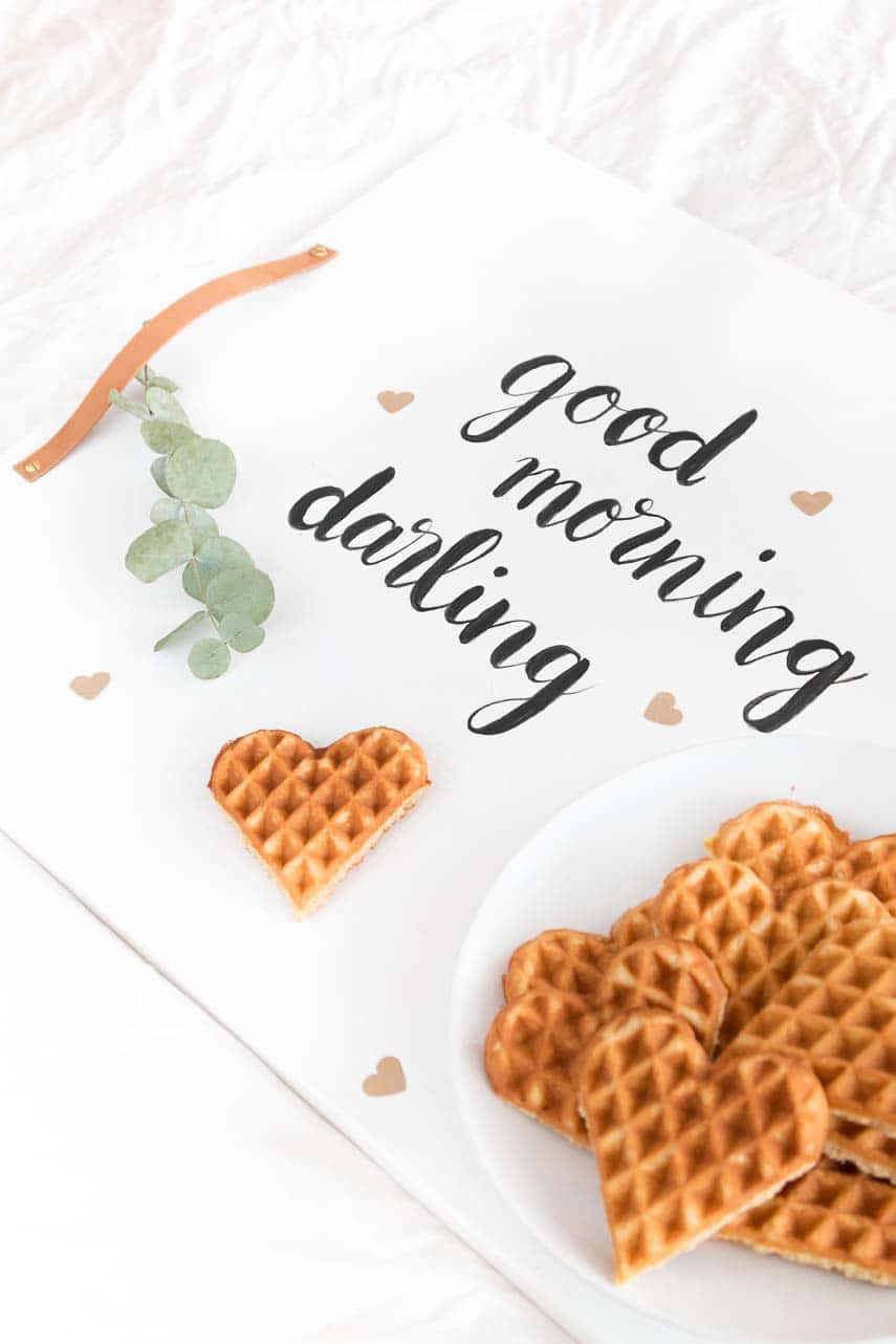 DIY Tablett zum Valentinstag – perfekt fürs Frühstück im Bett