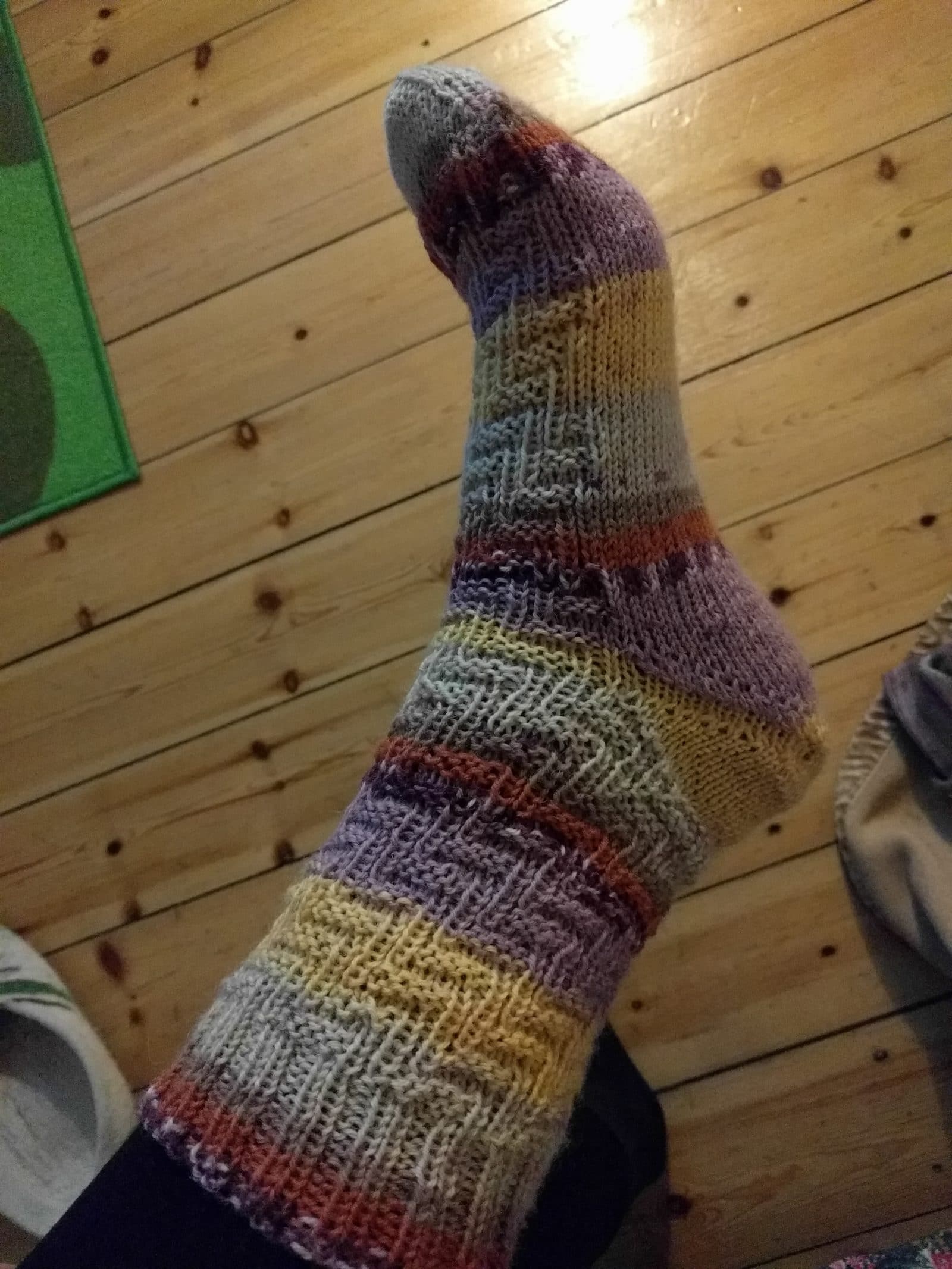Funny Treppenmuster Socken für gute Laune #addisockenwundercontest