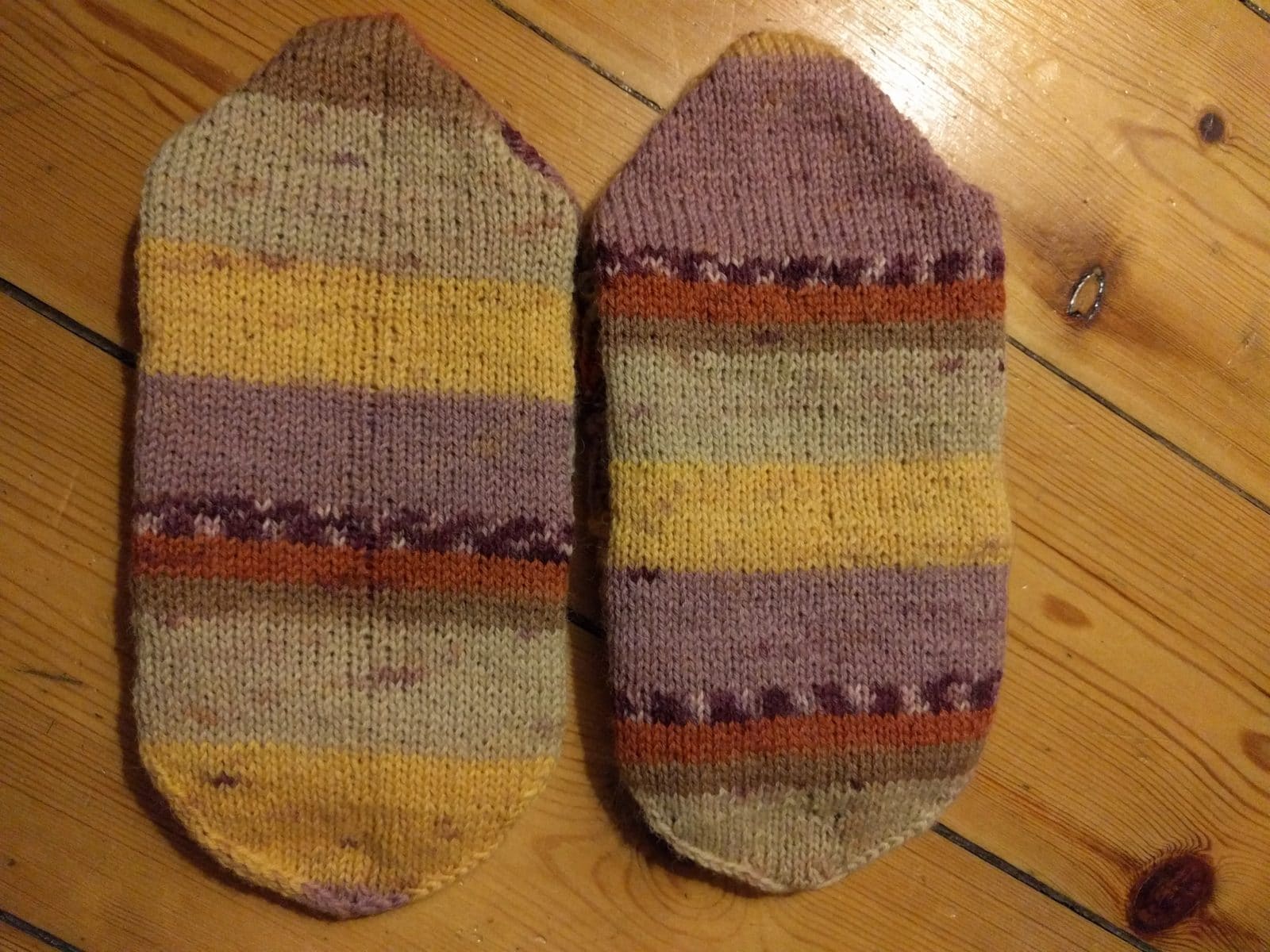 Funny Treppenmuster Socken für gute Laune #addisockenwundercontest