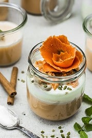 EIN LIEBLINGSREZEPT FÜR KOKOS KAROTTEN-PANNA COTTA MIT KAROTTEN-HALWA